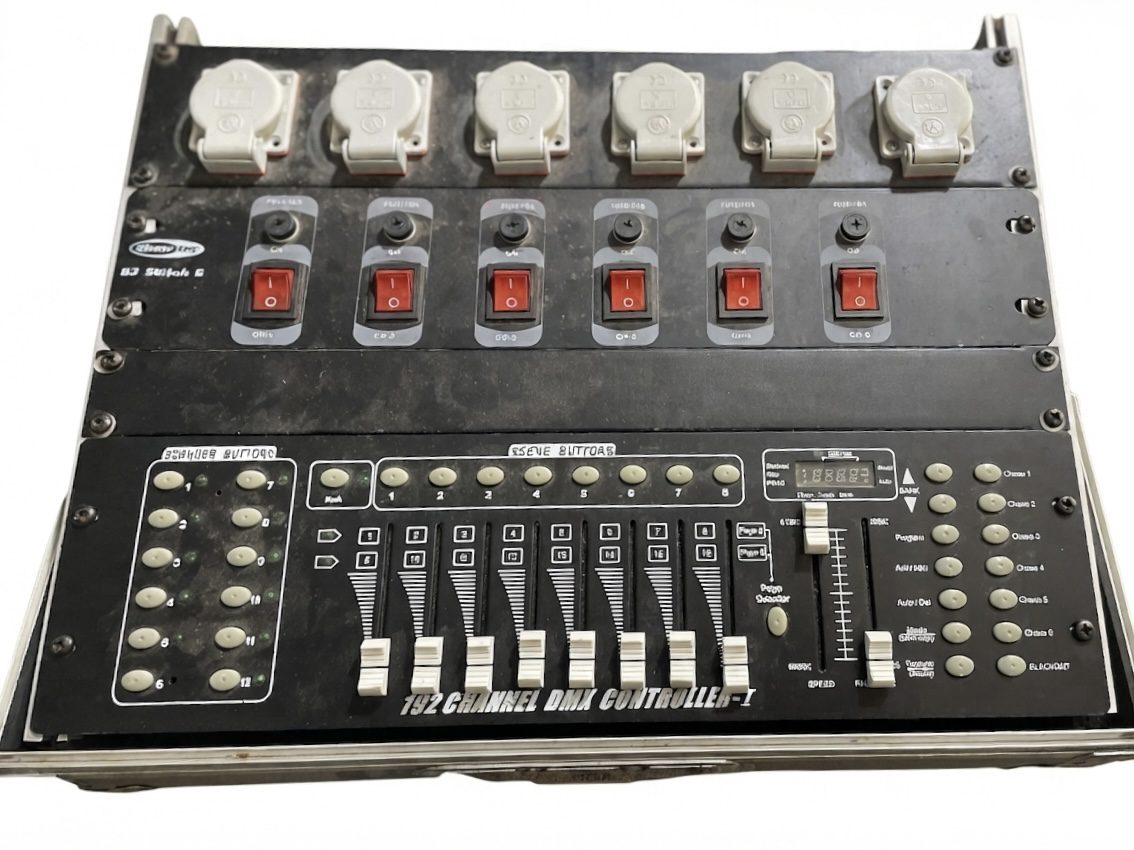 Rack DMX y botonera